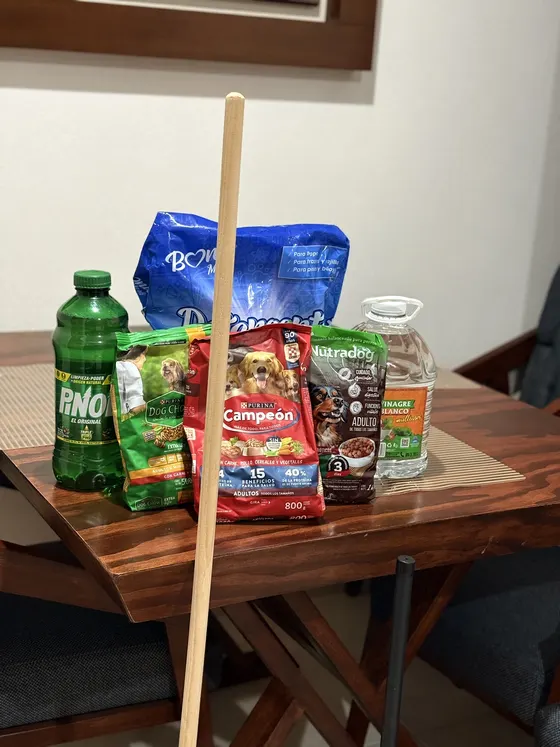 Foto 19 de la jornada: la compra de los insumos.