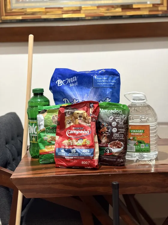 Foto 22 de la jornada: la compra de los insumos.